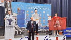 Новооскольские гиревики завоевали первые награды на всероссийских соревнованиях в Оренбурге