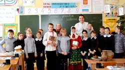 Новооскольские школьники узнали о традициях села Тростенец