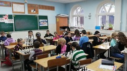 Юные новооскольцы приняли участие в турнире выходного дня по шахматам