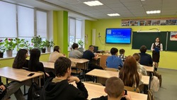 Новооскольский краеведческий музей провёл школьникам лекцию «Белгородская область на карте России»