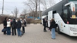 Вячеслав Гладков: первая группа краснояружских детей отправилась в Тульскую область