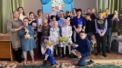Новооскольские волонтёры «Центра молодёжных инициатив» приняли участие в акции «Ёлка желаний»