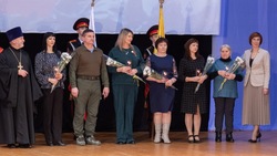 Новооскольцы торжественно открыли Год Защитника Отечества