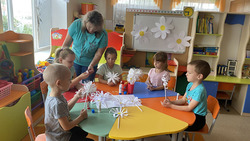 Образовательные учреждения Новооскольского округа приняли участие в акции «Белый цветок»